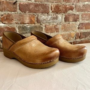 Dansko Women’s Professional clog mules, Honey, 10.5-11/41